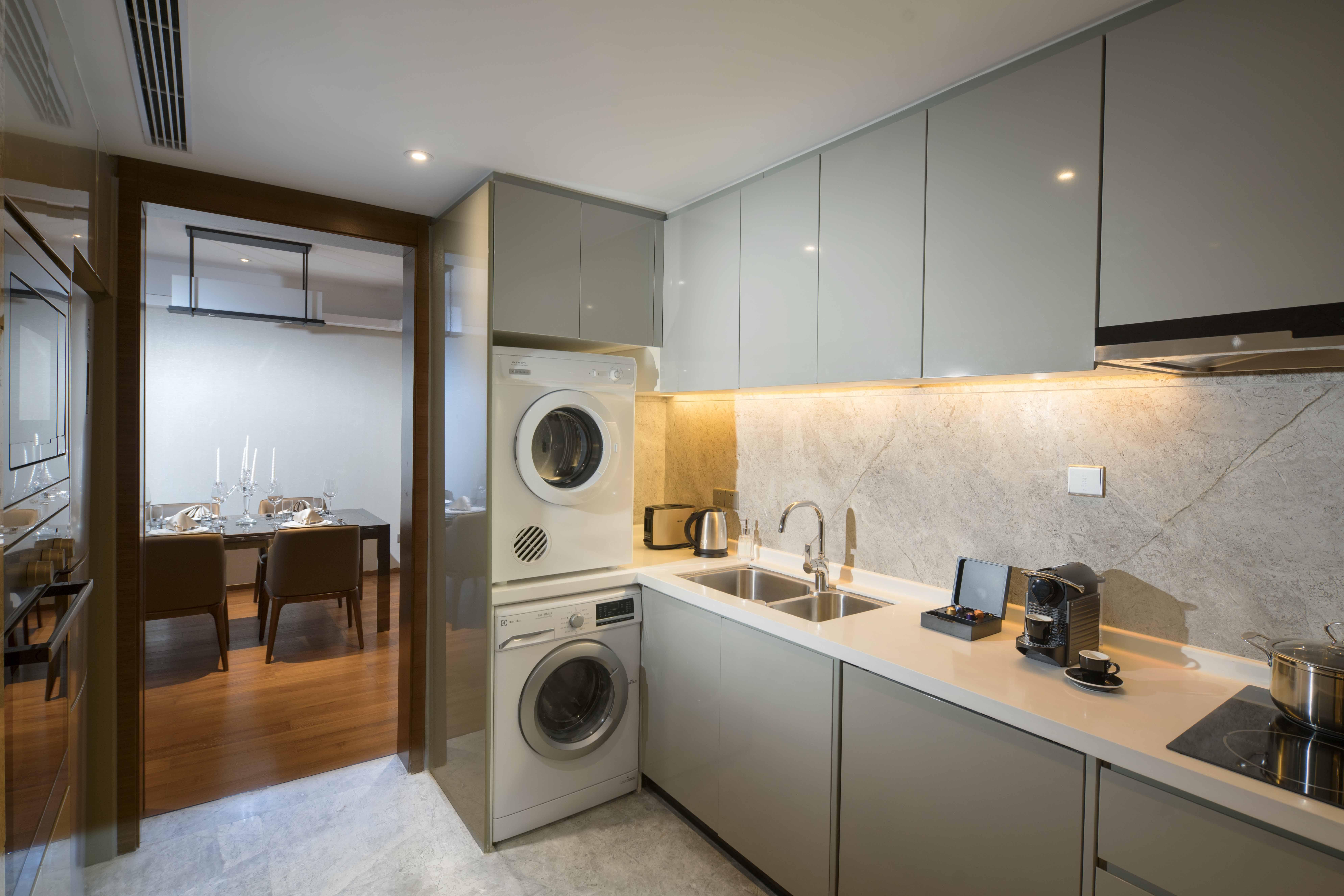 Fraser Shenzhen: Infinity Pool & Business Zone Convenience Aparthotel
