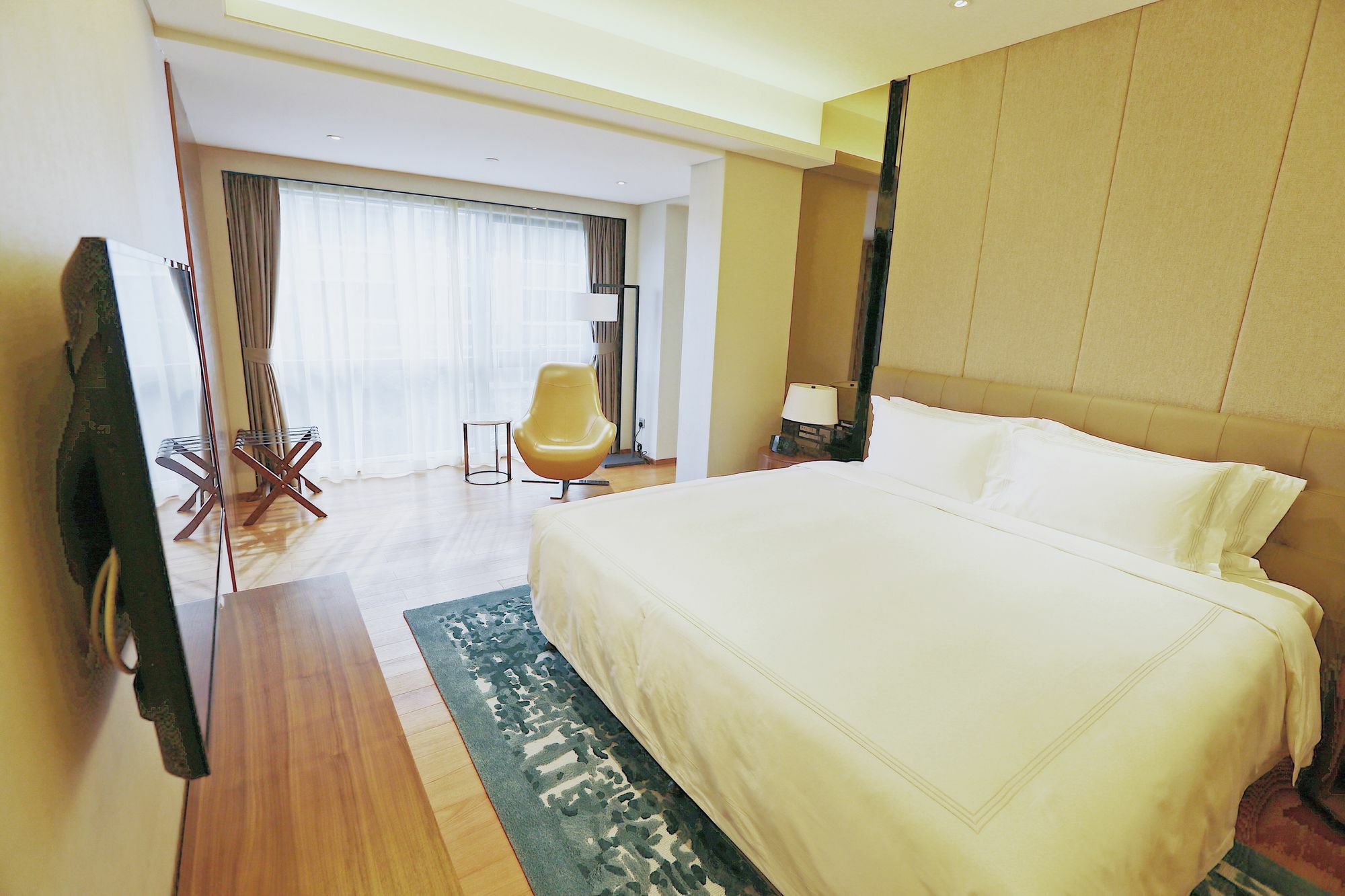 Fraser Shenzhen: Infinity Pool & Business Zone Convenience Aparthotel 5*